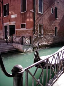 BH ART Moffat_Heather01_Waiting