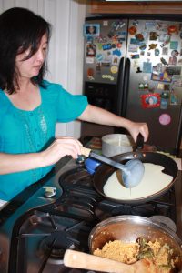 Cuisine making crepes July 2016